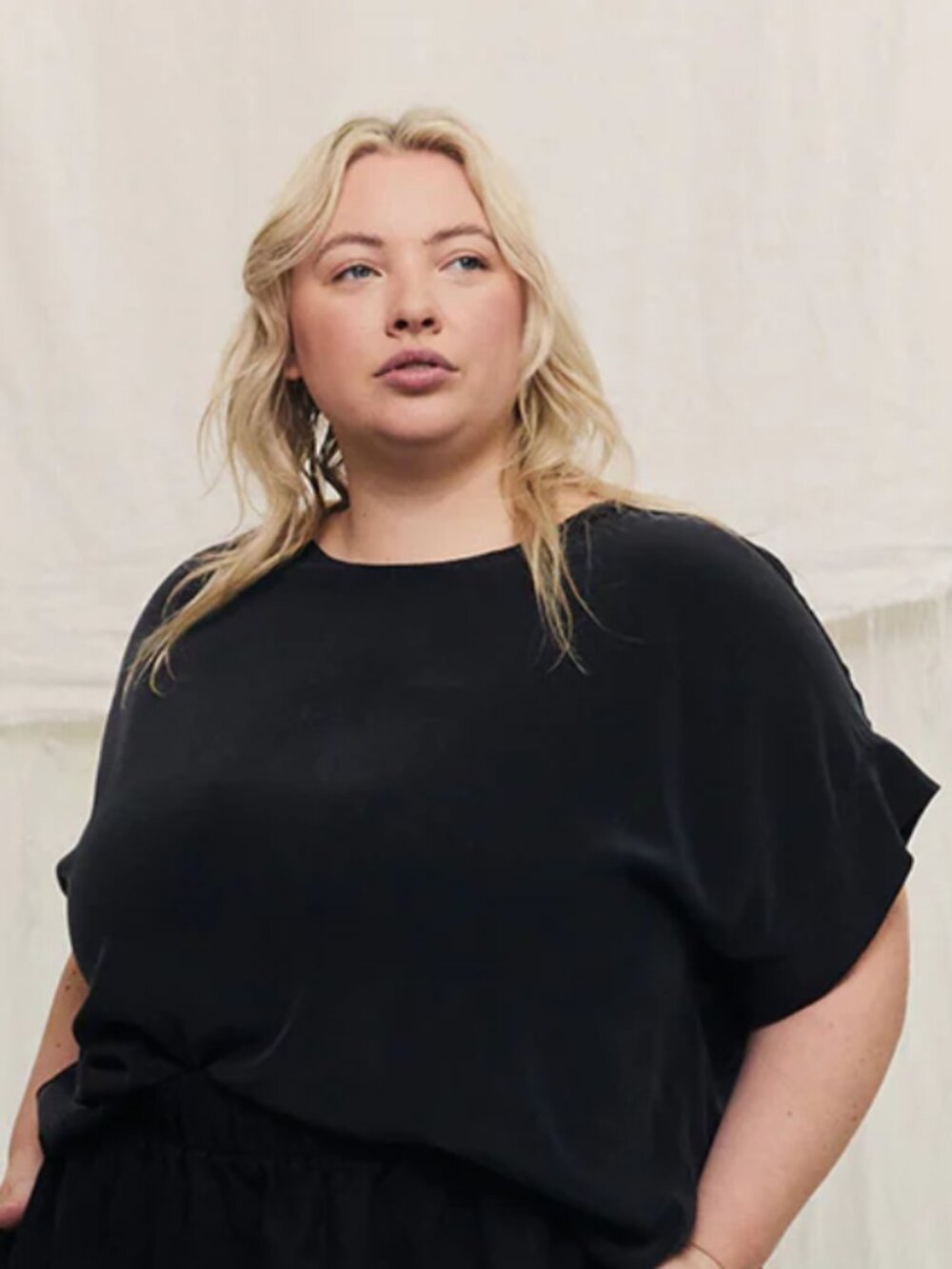 Elizabeth Suzann Georgia Tee in Silk Crepe in Washed Black
